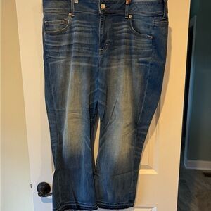 American Eagle Kick Crop Jean